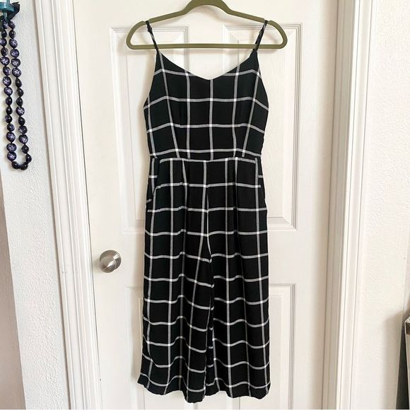 Nordstrom Pants - $5 SALE Black and white Allison Joy jumpsuit